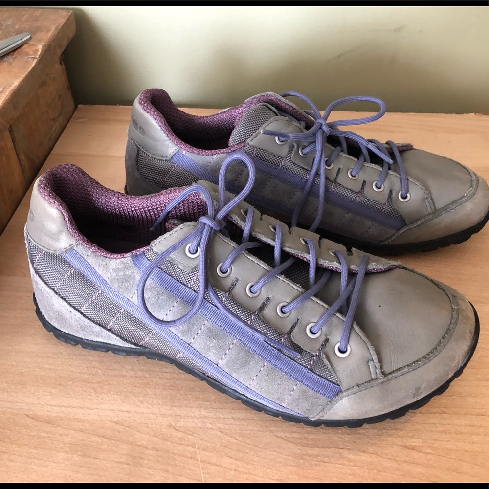 TSUBO AB3-02 Gray/Lavender Shoes